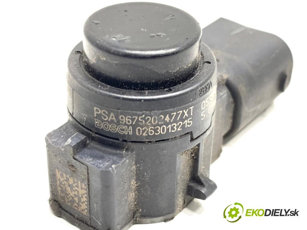 PEUGEOT 308 SW II Kombi 2014 88 kW 1.6 BlueHDi 120 1560 snímač PDC 9675202477XT