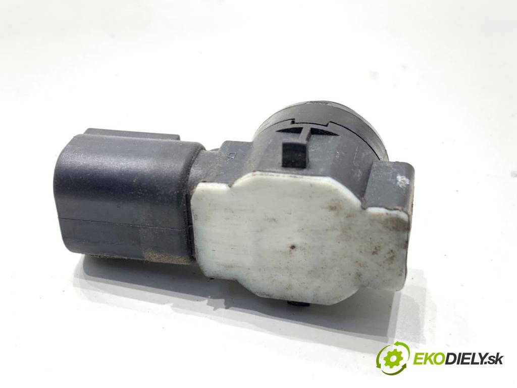 PEUGEOT 308 SW II Kombi 2014 88 kW 1.6 BlueHDi 120 1560 snímač PDC 9675202477XT