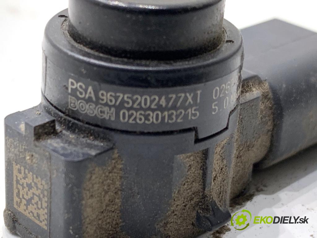 PEUGEOT 308 SW II Kombi 2014 88 kW 1.6 BlueHDi 120 1560 snímač PDC 9675202477XT