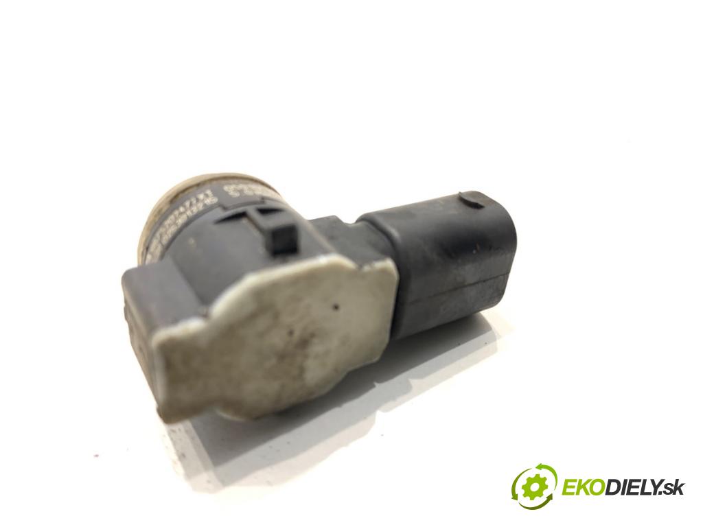 PEUGEOT 308 SW II Kombi 2014 88 kW 1.6 BlueHDi 120 1560 snímač PDC 9675202477XT