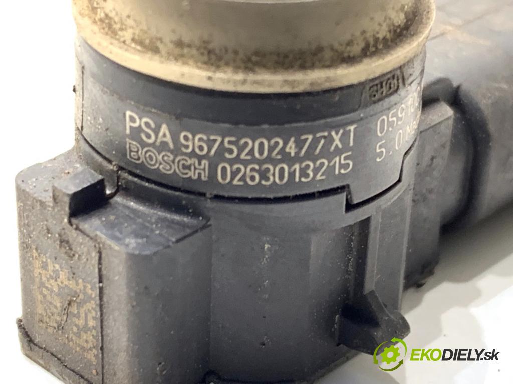 PEUGEOT 308 SW II Kombi 2014 88 kW 1.6 BlueHDi 120 1560 snímač PDC 9675202477XT