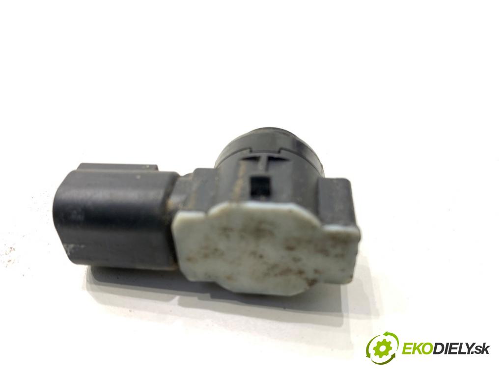 PEUGEOT 308 SW II Kombi 2014 88 kW 1.6 BlueHDi 120 1560 snímač PDC 9675202477XT