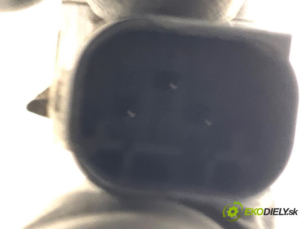 PEUGEOT 308 SW II Kombi 2014 88 kW 1.6 BlueHDi 120 1560 snímač PDC 9675202477XT