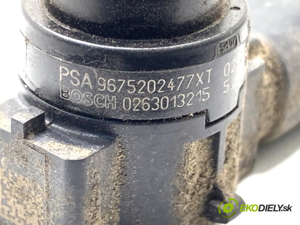 PEUGEOT 308 SW II Kombi 2014 88 kW 1.6 BlueHDi 120 1560 snímač PDC 9675202477XT