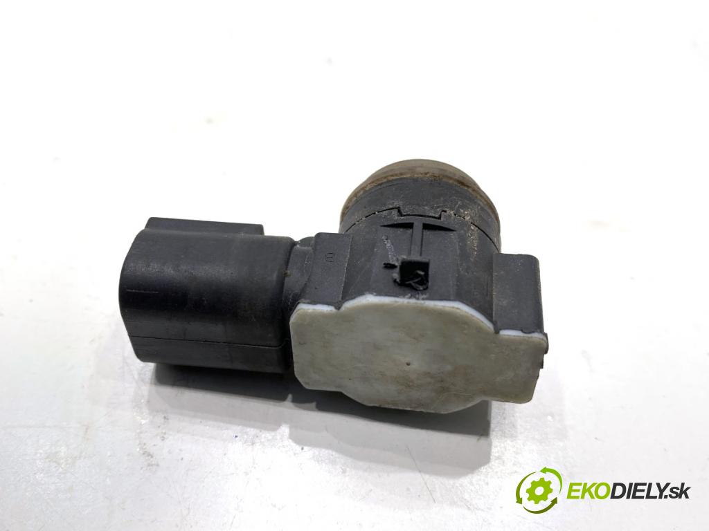 PEUGEOT 308 SW II Kombi 2014 88 kW 1.6 BlueHDi 120 1560 snímač PDC 9675202477XT