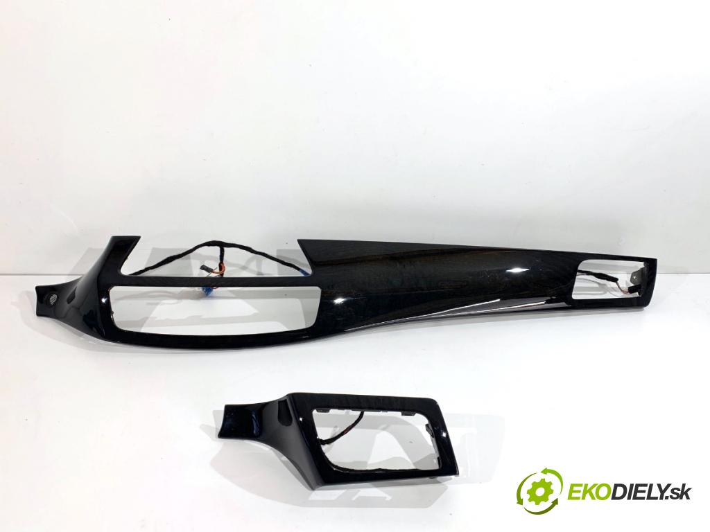 MERCEDES-BENZ W218 Kombi 2016 190 kW CLS 350 d 4-matic (218.994) 2987 lišty kryt A2186807671 A2186807571 (Lišta)