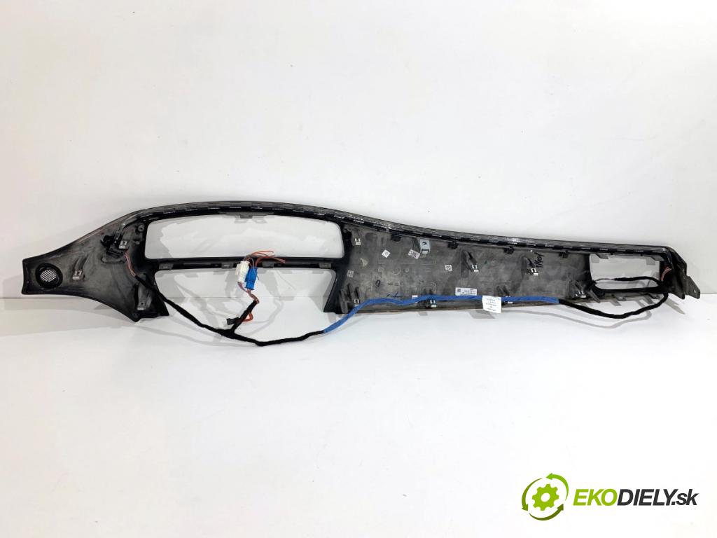 MERCEDES-BENZ W218 Kombi 2016 190 kW CLS 350 d 4-matic (218.994) 2987 lišty kryt A2186807671 A2186807571 (Lišta)