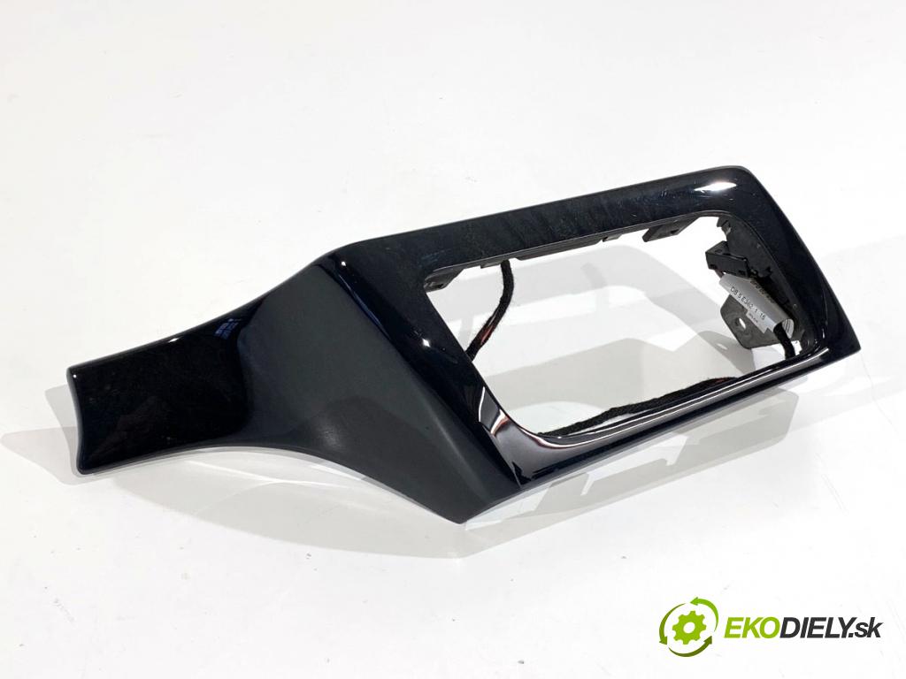 MERCEDES-BENZ W218 Kombi 2016 190 kW CLS 350 d 4-matic (218.994) 2987 lišty kryt A2186807671 A2186807571 (Lišta)