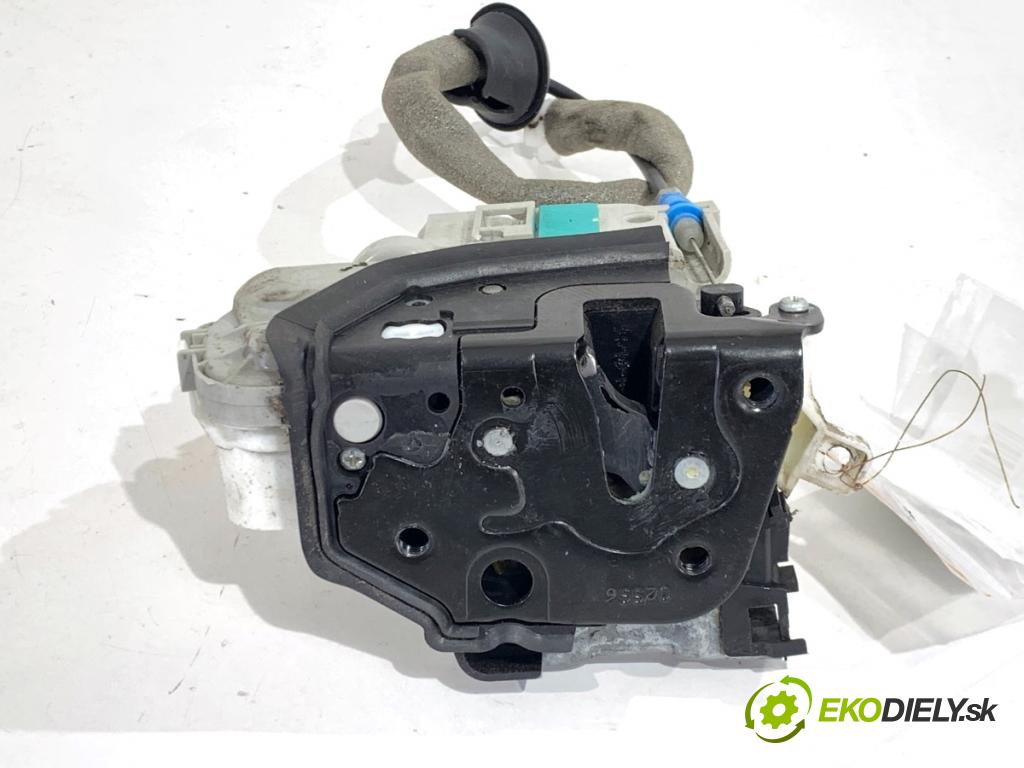 AUDI A3 8V sedan 2016 140 kW 2.0 TFSI quattro 1984 zámok Dvere ľavy predný 8X1837015C