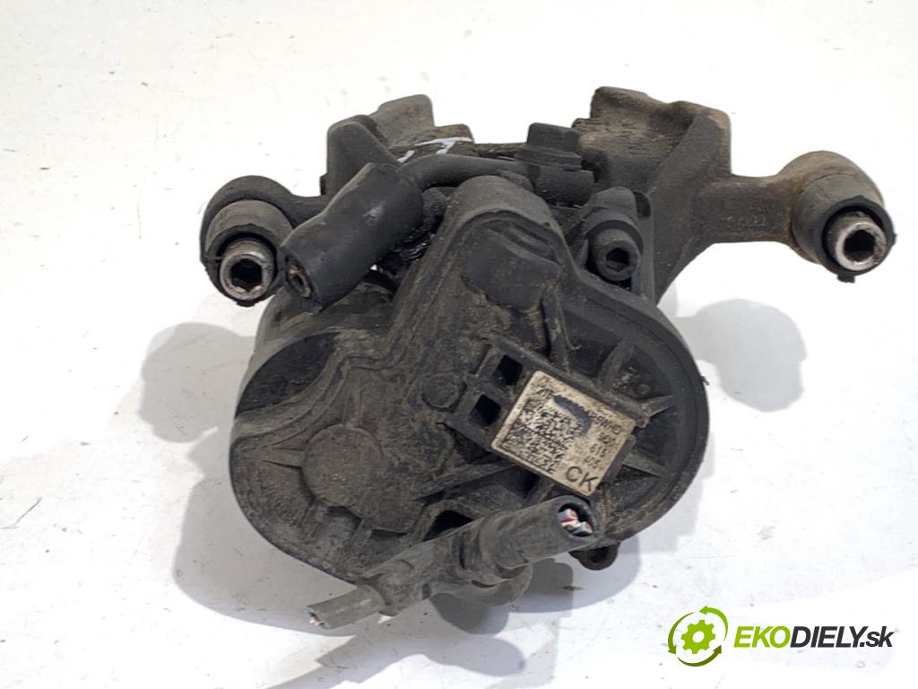 AUDI A3 8V sedan 2016 140 kW 2.0 TFSI quattro 1984 brzdič třmen levý zadní část 5Q0615405CK