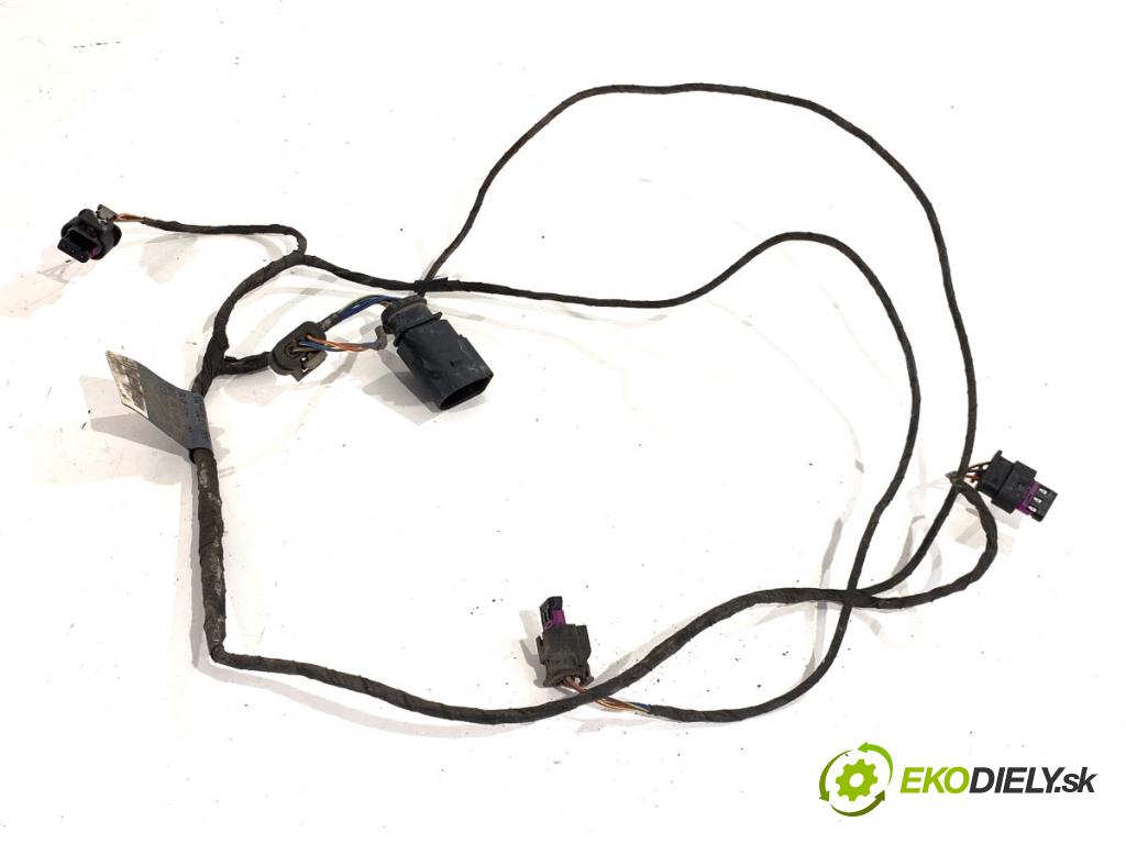 AUDI A3 8V sedan 2016 140 kW 2.0 TFSI quattro 1984 káblovačka PDC zadní část 8V0971104