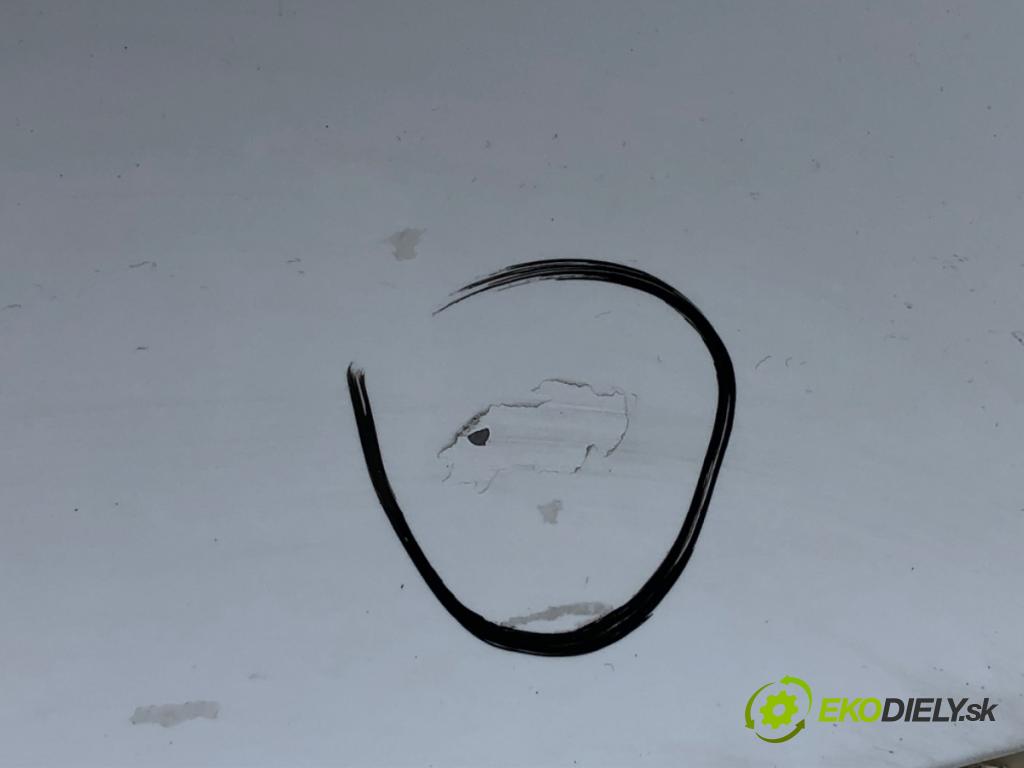 AUDI A3 8V sedan 2016 140 kW 2.0 TFSI quattro 1984 kapota zadní část