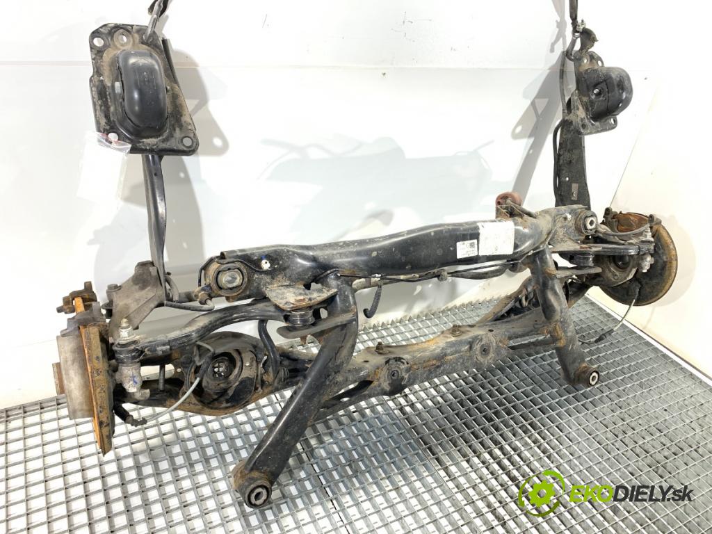 AUDI A3 8V sedan 2016 140 kW 2.0 TFSI quattro 1984 Výstuha zad 5Q0505235K