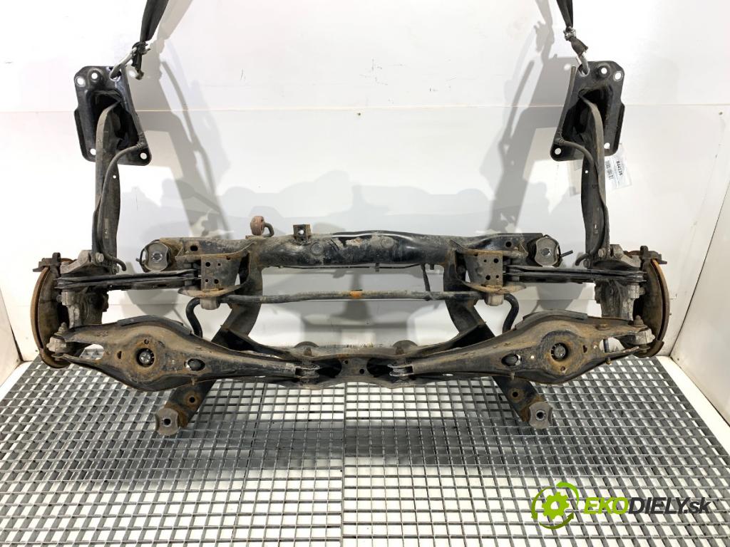 AUDI A3 8V sedan 2016 140 kW 2.0 TFSI quattro 1984 Výstuha zad 5Q0505235K