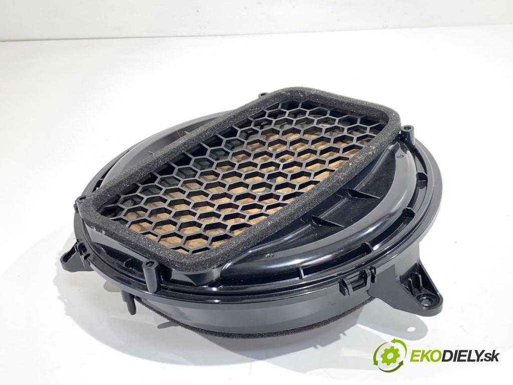 AUDI A3 8V sedan 2016 140 kW 2.0 TFSI quattro 1984 subwoofer 8V0035412B (Audio zariadenie)