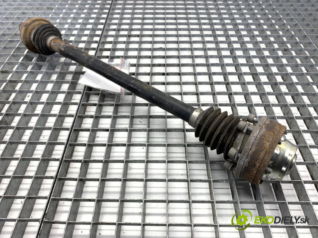 AUDI A3 8V sedan 2016 140 kW 2.0 TFSI quattro 1984 poloos pravý zadní část 5Q0501203A