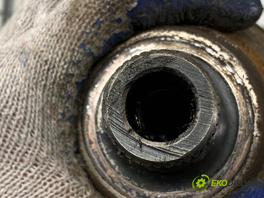 AUDI A3 8V sedan 2016 140 kW 2.0 TFSI quattro 1984 poloos pravý přední část 5Q0407272BL