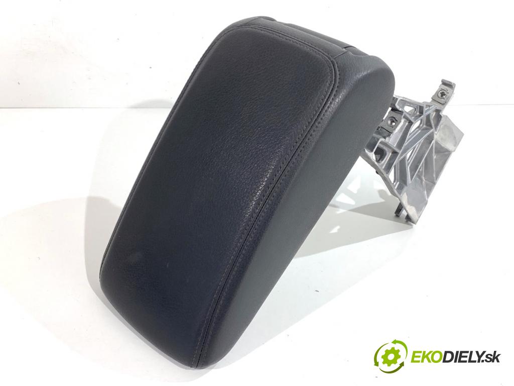 AUDI A3 8V sedan 2016 140 kW 2.0 TFSI quattro 1984 loketní opěrka 8V0864283 (Loketní opěrka)