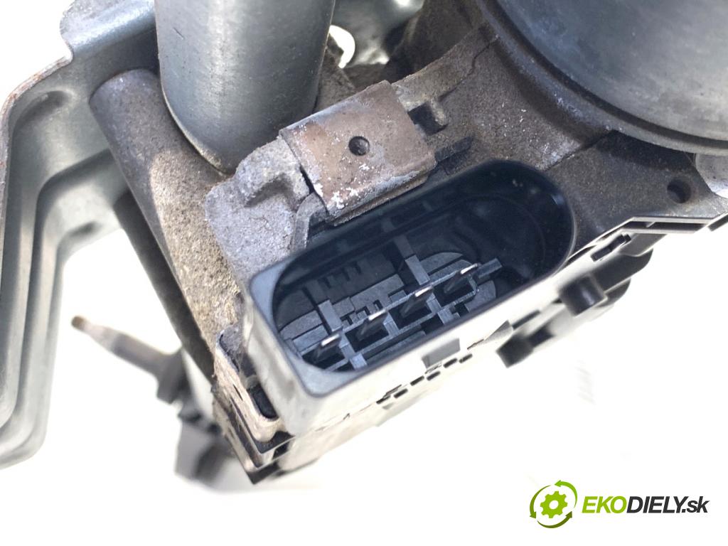 AUDI A3 8V sedan 2016 140 kW 2.0 TFSI quattro 1984 Mechanizmus stieračov predný 8V1955023C (Motorček stieračov predný)