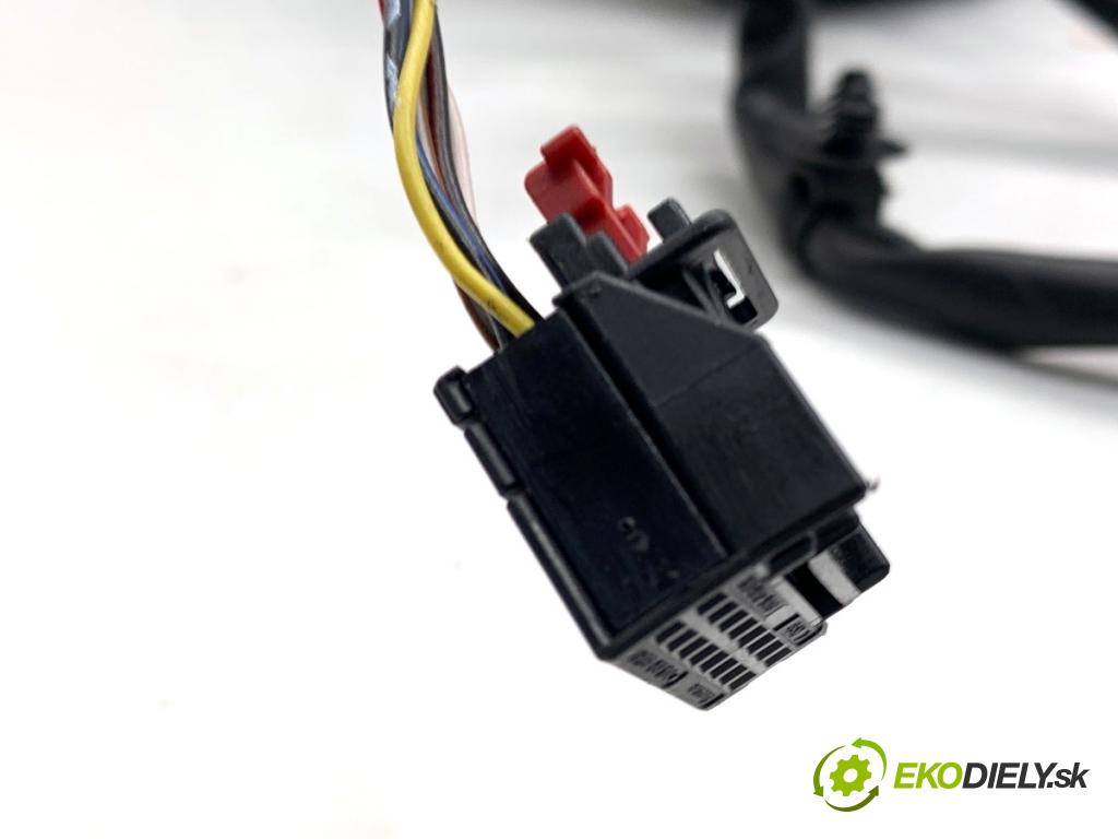 AUDI A3 8V sedan 2016 140 kW 2.0 TFSI quattro 1984 zpětné zrcátko levý LY9C