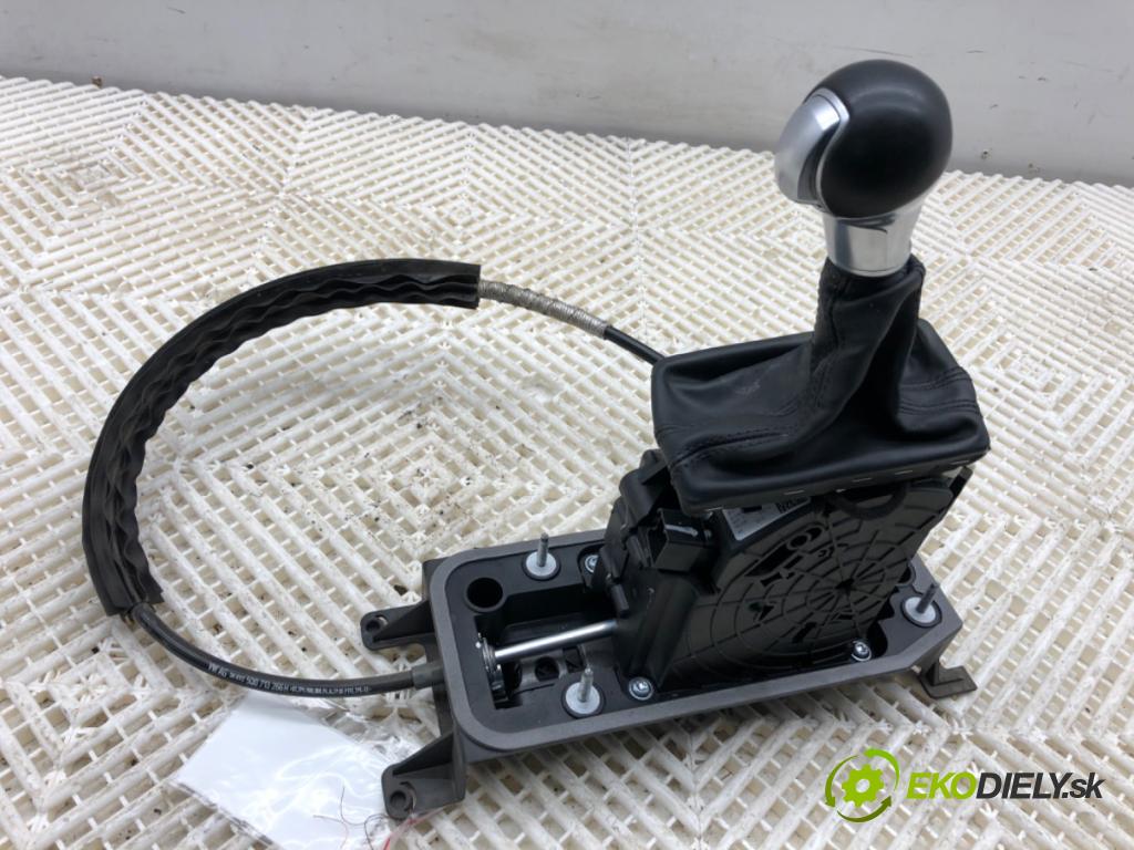 AUDI A3 8V sedan 2016 140 kW 2.0 TFSI quattro 1984 kulisa 8V1713023M (Řadicí páka (kulisa) )