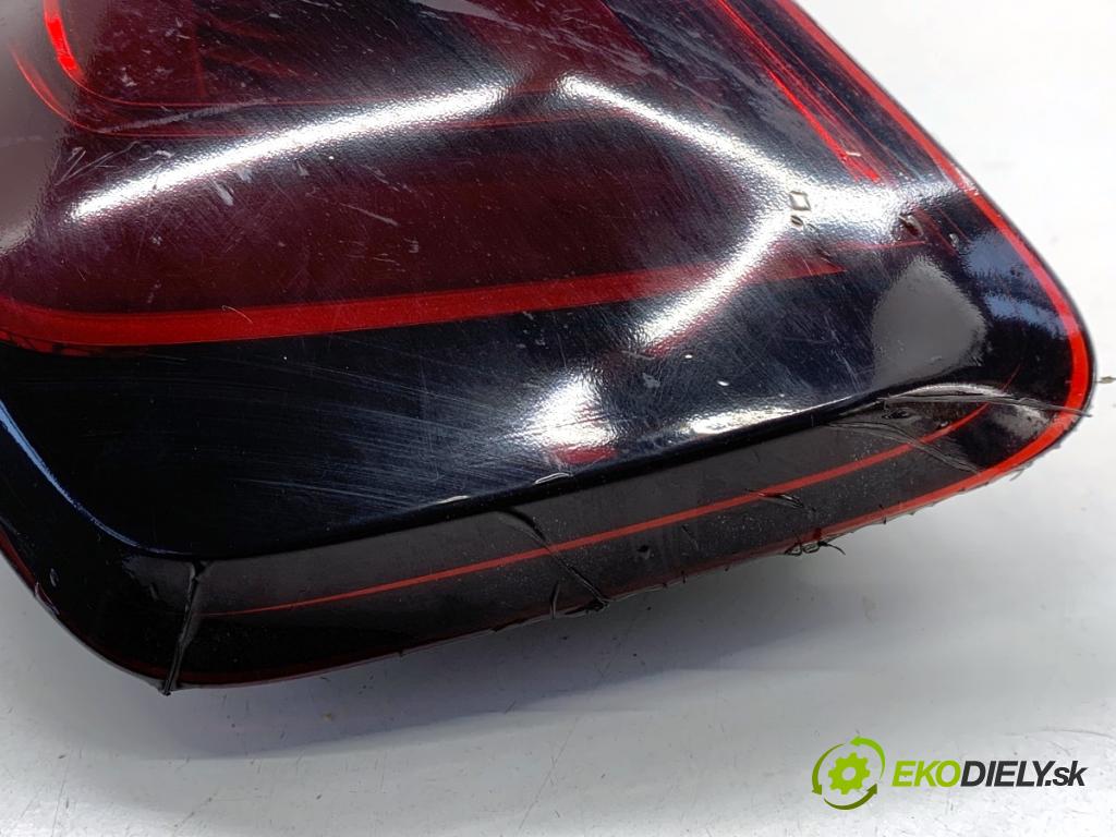 AUDI A3 8V sedan 2016 140 kW 2.0 TFSI quattro 1984 světlo pravý zadní část 8V5945096C