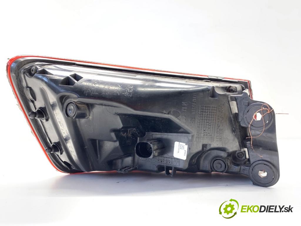 AUDI A3 8V sedan 2016 140 kW 2.0 TFSI quattro 1984 světlo pravý zadní část 8V5945096C