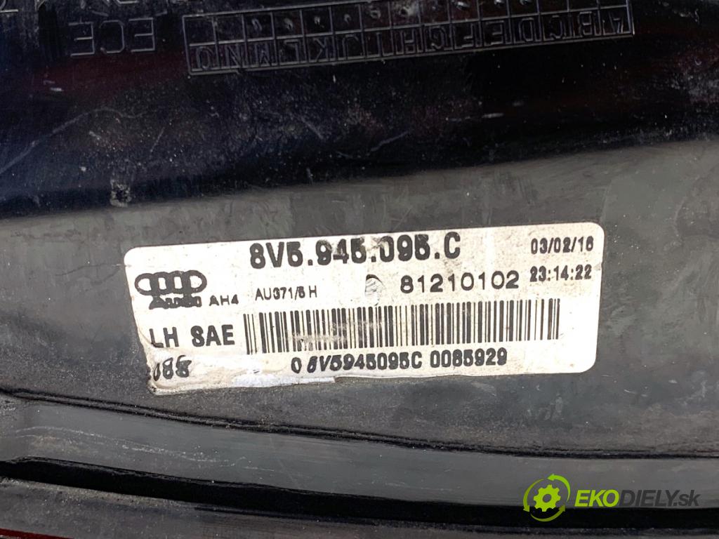 AUDI A3 8V sedan 2016 140 kW 2.0 TFSI quattro 1984 Svetlo ľavy zad 8V5945095C