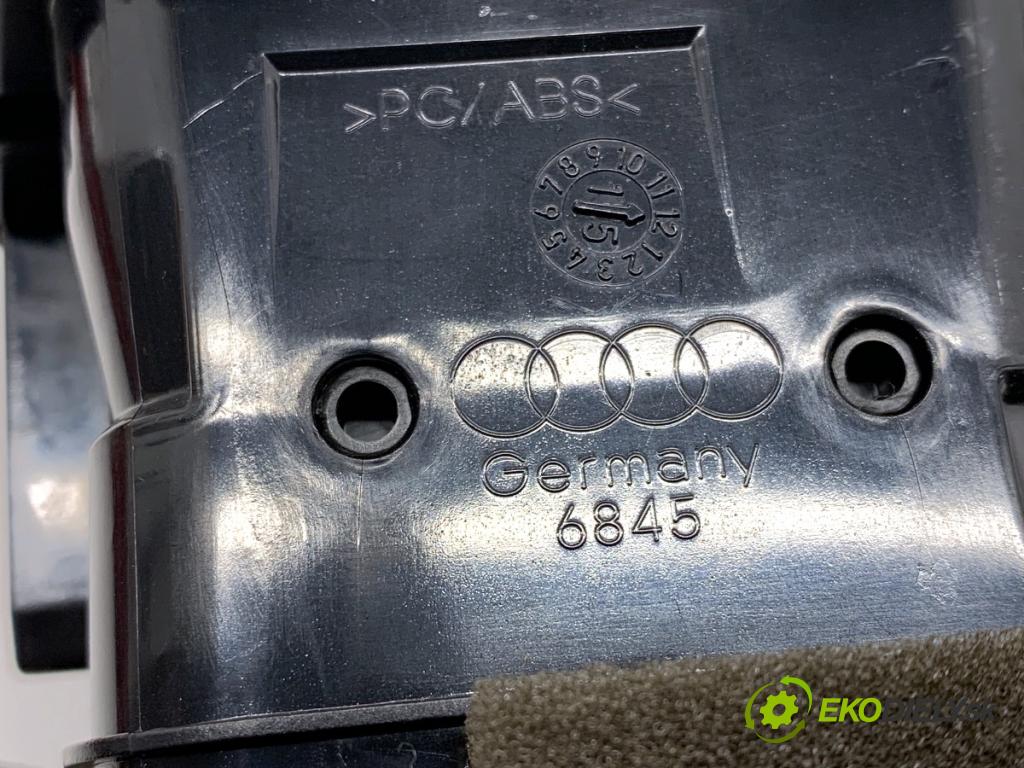 AUDI A3 8V sedan 2016 140 kW 2.0 TFSI quattro 1984 mří topení přední část střední 8V0820901C