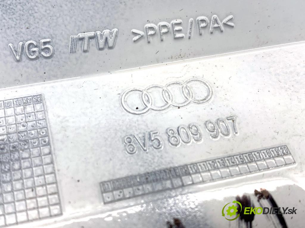 AUDI A3 8V sedan 2016 140 kW 2.0 TFSI quattro 1984 Dvierka nádrže paliva 8V5809907 (Kľučka dverí ostatné)