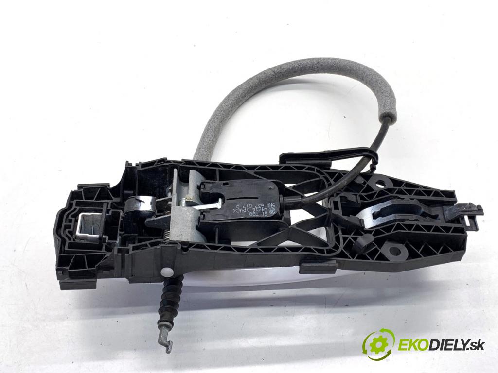 AUDI A3 8V sedan 2016 140 kW 2.0 TFSI quattro 1984 klika vnejší pravý zadní část 5N0837017D