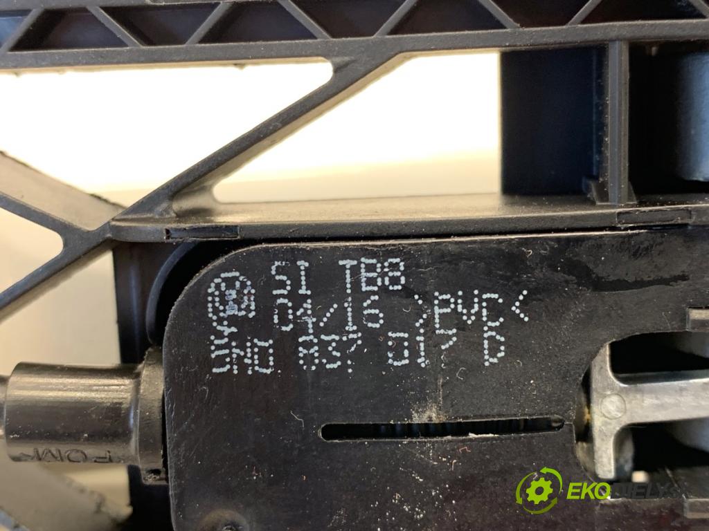 AUDI A3 8V sedan 2016 140 kW 2.0 TFSI quattro 1984 Kľučka vonkajšia ľavy zad