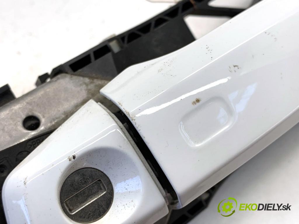 AUDI A3 8V sedan 2016 140 kW 2.0 TFSI quattro 1984 Kľučka vonkajšia ľavy predný