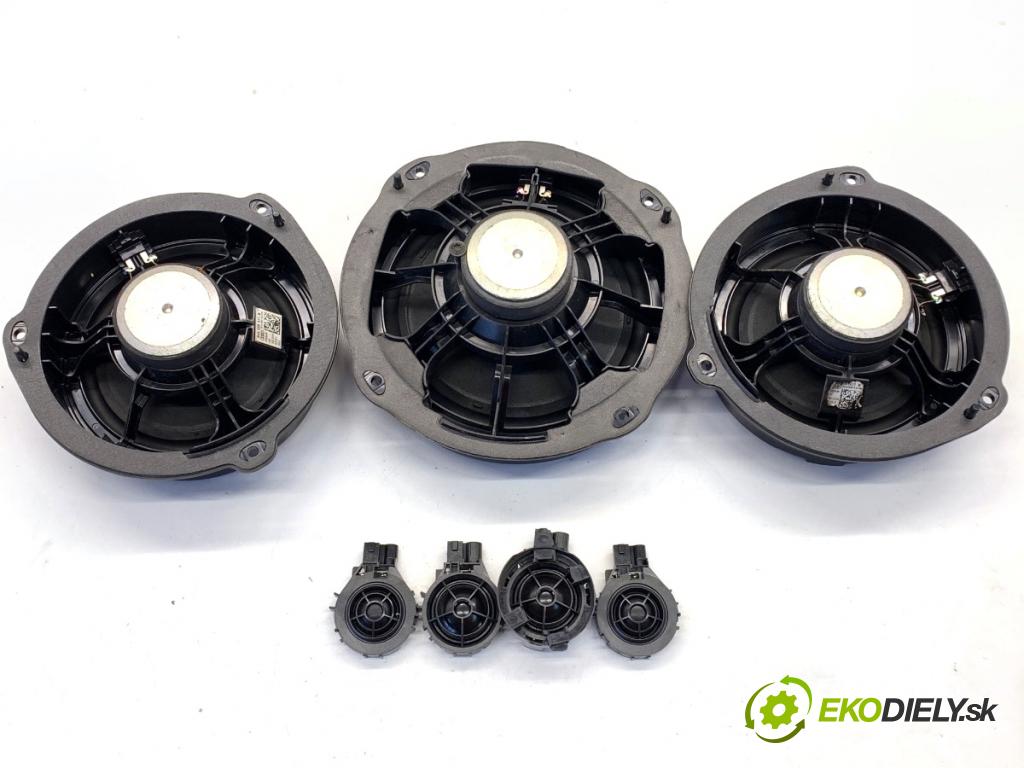 AUDI A3 8V sedan 2016 140 kW 2.0 TFSI quattro 1984 reproduktory 8V4035411B