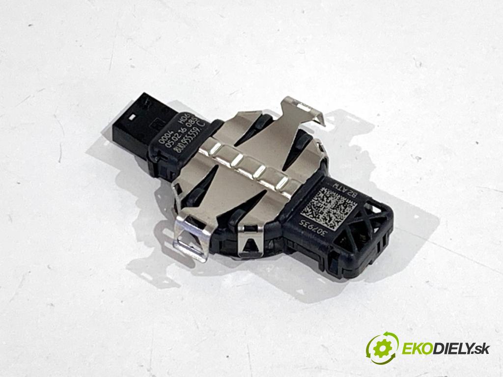 AUDI A3 8V sedan 2016 140 kW 2.0 TFSI quattro 1984 snímač deště 8U0955559C (Snímač deště)