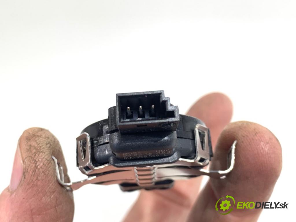 AUDI A3 8V sedan 2016 140 kW 2.0 TFSI quattro 1984 snímač deště 8U0955559C (Snímač deště)