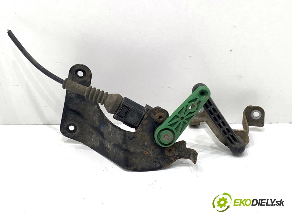 AUDI A3 8V sedan 2016 140 kW 2.0 TFSI quattro 1984 snímač ÚROVEŇ: XENON zadní část levý 5Q0512521G