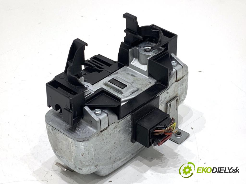 AUDI A3 8V sedan 2016 140 kW 2.0 TFSI quattro 1984 blokáda volantu 5Q0905861A (Riadenie ostatné)