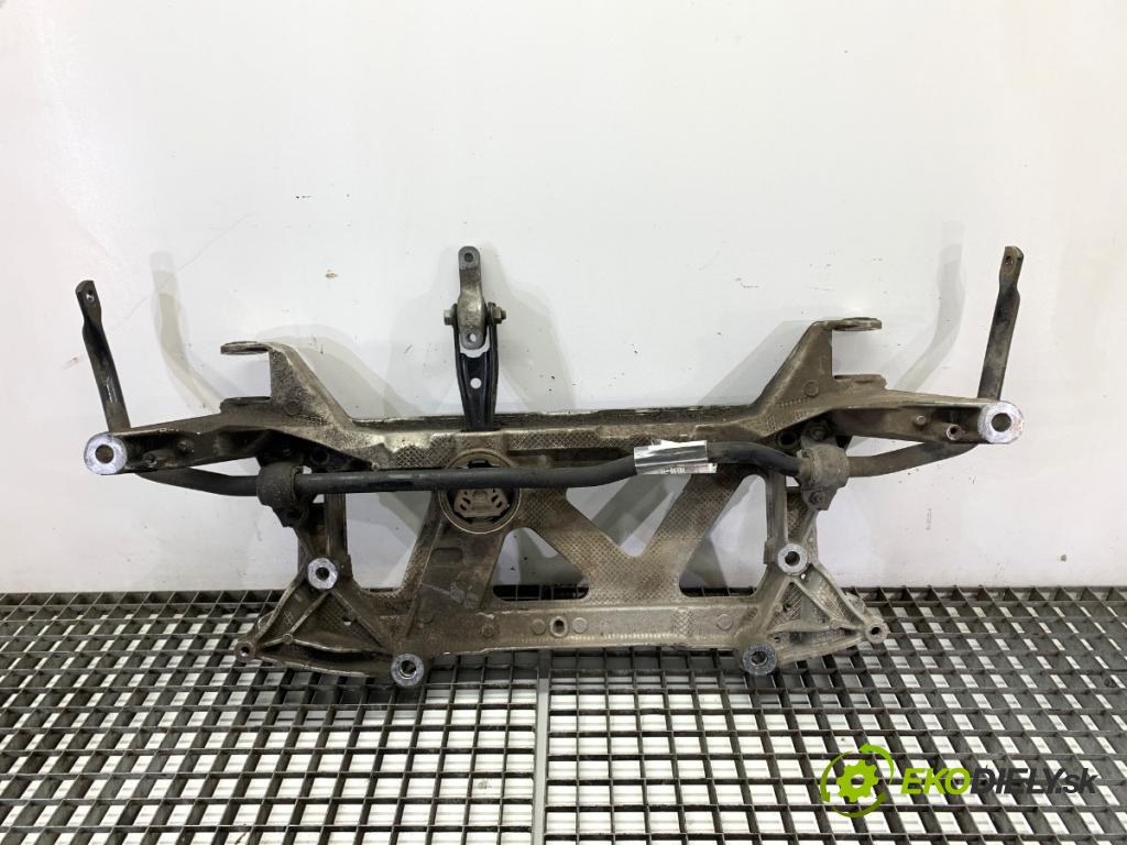 AUDI A3 8V sedan 2016 140 kW 2.0 TFSI quattro 1984 výztuha pod motor 5Q0199369G (Přední výztuha)