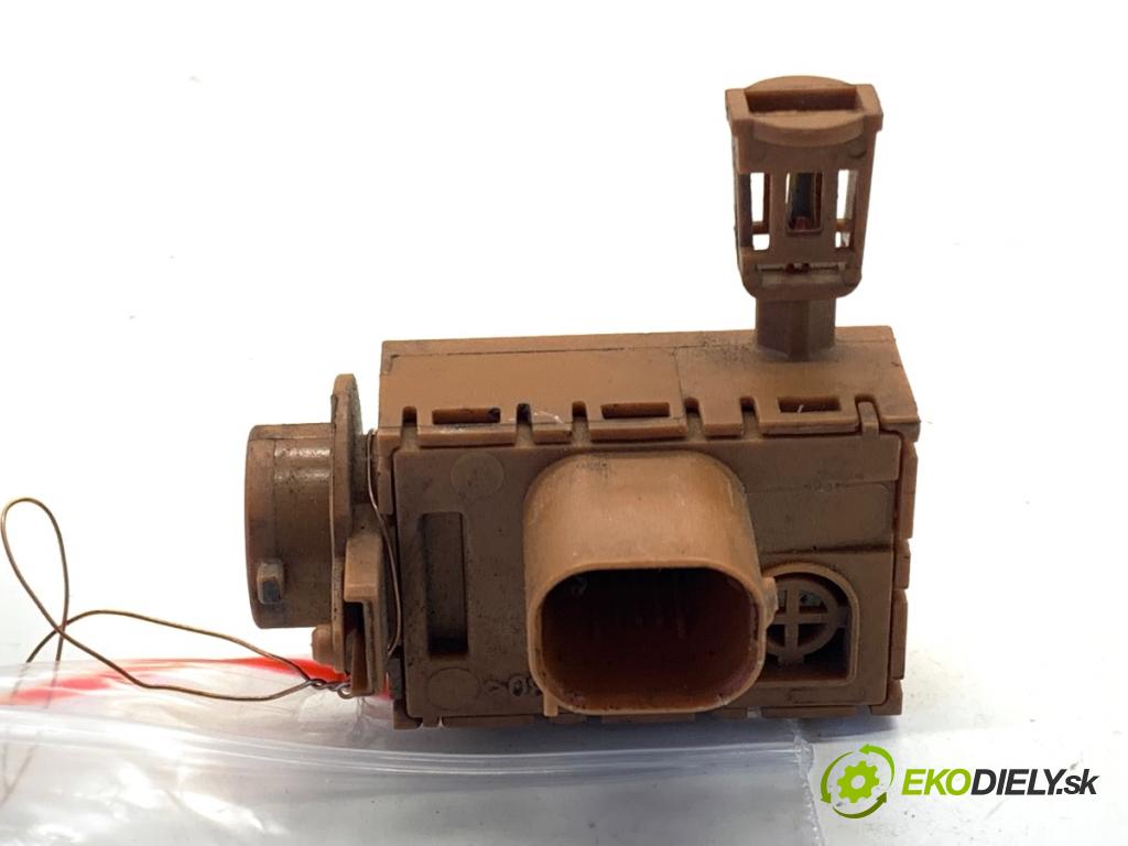 AUDI A3 8V sedan 2016 140 kW 2.0 TFSI quattro 1984 Snímač kvality vzduchu 4H0907658