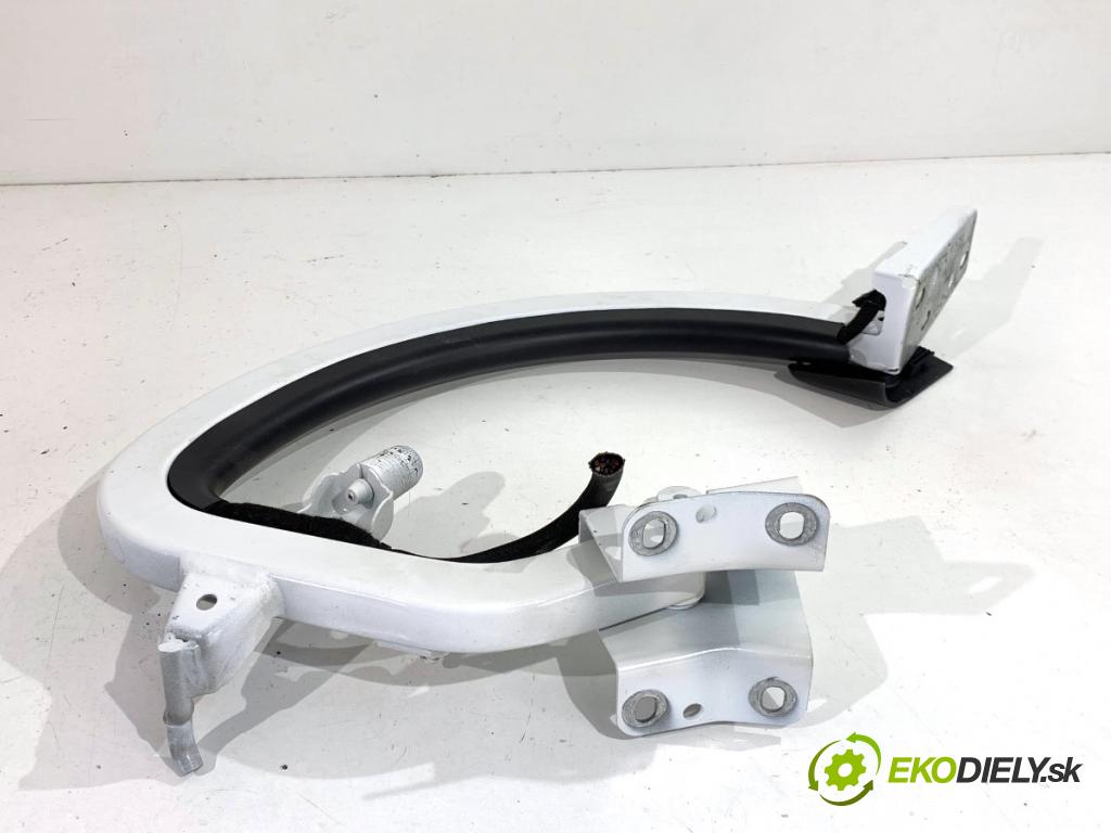 AUDI A3 8V sedan 2016 140 kW 2.0 TFSI quattro 1984 Záves dverí ľavy zad 8V5827301