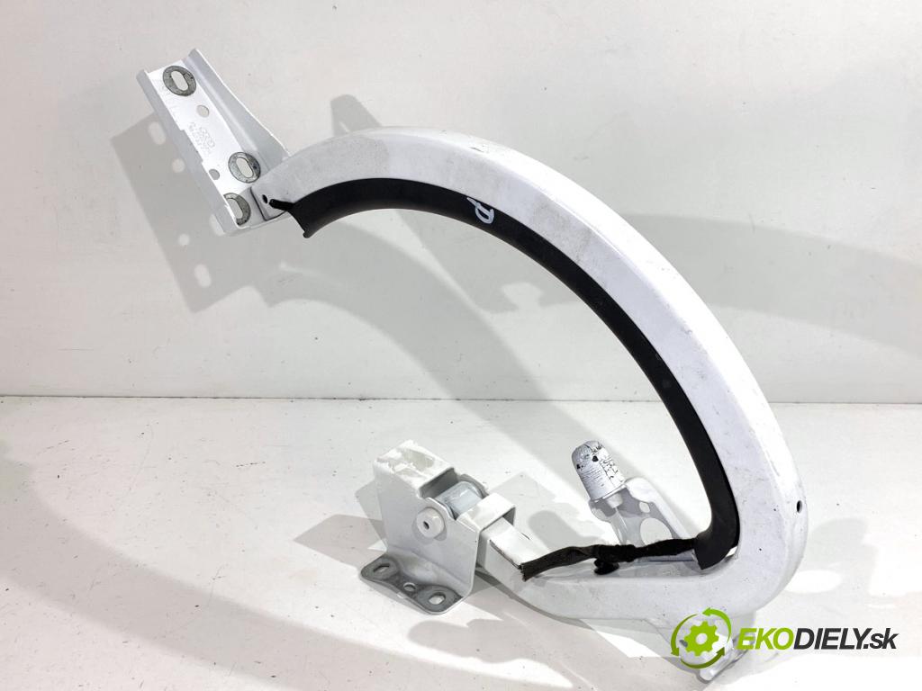 AUDI A3 8V sedan 2016 140 kW 2.0 TFSI quattro 1984 závěs dveří pravý zadní část 8V5827302