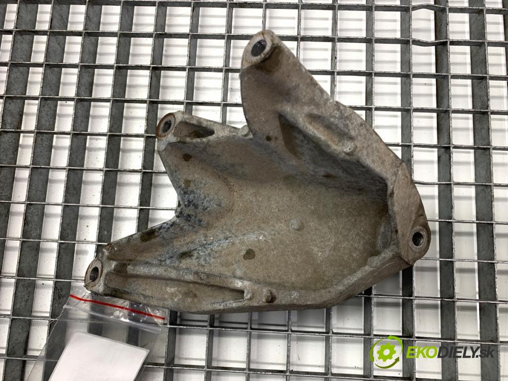 VW CRAFTER 30 50 Platforma / podwozie 2015 80 kW 2.0 TDI 1968 Držiak Motor 03L199308A