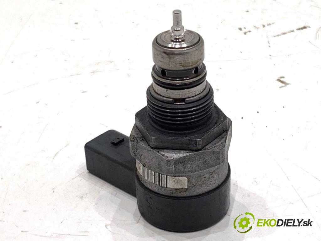 VW CRAFTER 30 50 Platforma / podwozie 2015 80 kW 2.0 TDI 1968 Regulátor tlaku paliva 057130764AB (Palivový systém ostatné)