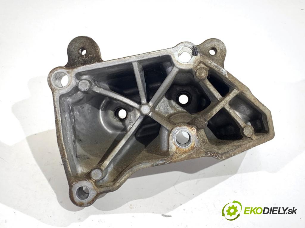 CHRYSLER 300C sedan 2007 160 kW 3.0 CRD 2987 Držiak Motor 04578182AA