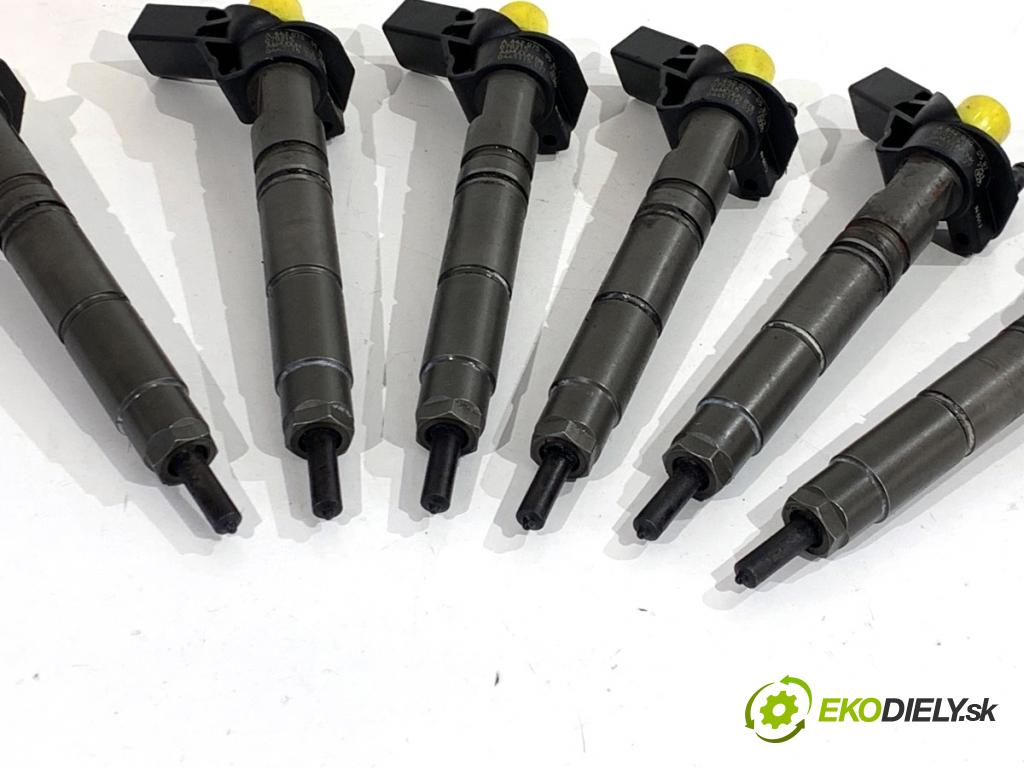 CHRYSLER 300C sedan 2007 160 kW 3.0 CRD 2987 vstřikovací ventily A6420700587