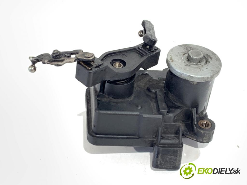 CHRYSLER 300C sedan 2007 160 kW 3.0 CRD 2987 nastavovač svod, potrubí  (Motorek ostatní)