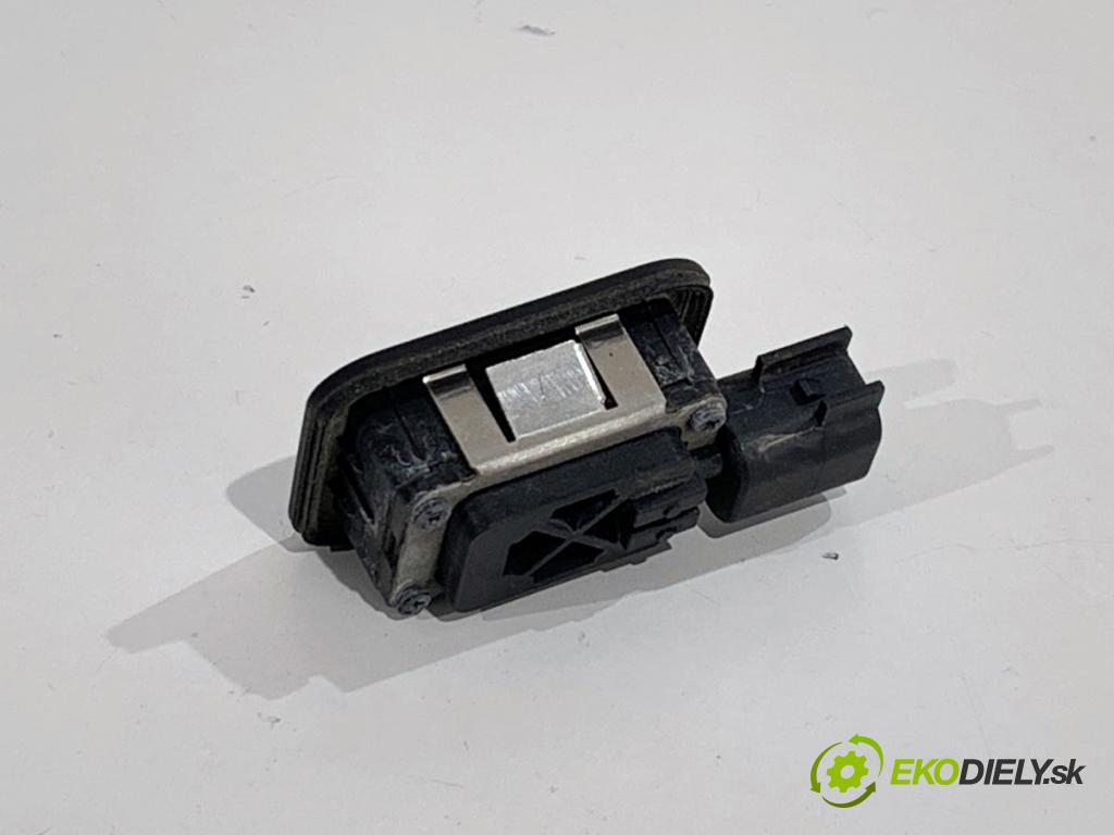 LAND ROVER RANGE ROVER EVOQUE SUV 2025 150 kW 2.0 D200 MHEV 4x4 1997 klika dveří zadní část