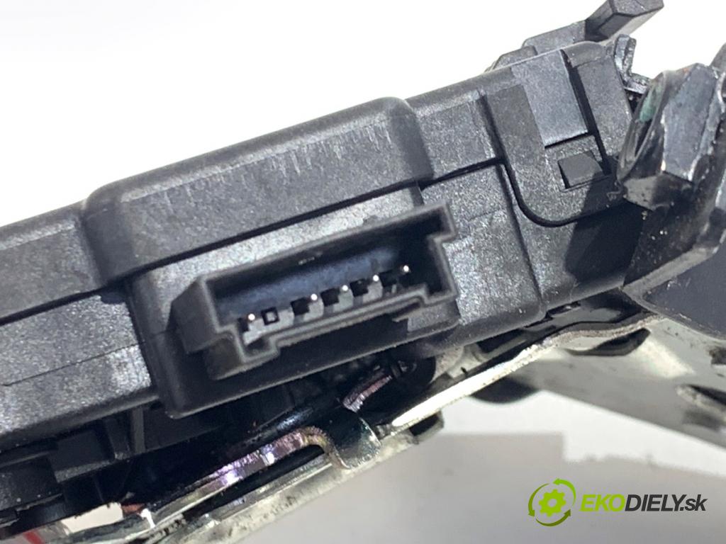 LAND ROVER RANGE ROVER EVOQUE SUV 2025 150 kW 2.0 D200 MHEV 4x4 1997 zámok dverí zad CPLA442A66AF