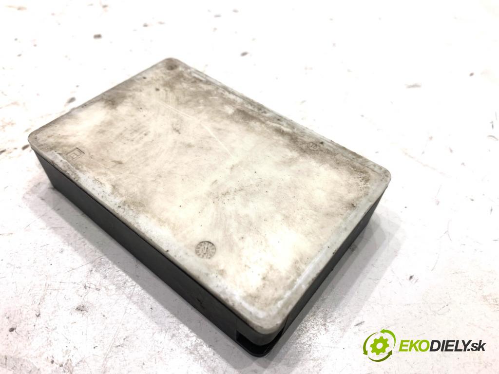 MERCEDES-BENZ W218 Kombi 2016 190 kW CLS 350 d 4-matic (218.994) 2987 RADAR: DISTRONIC A0009052804